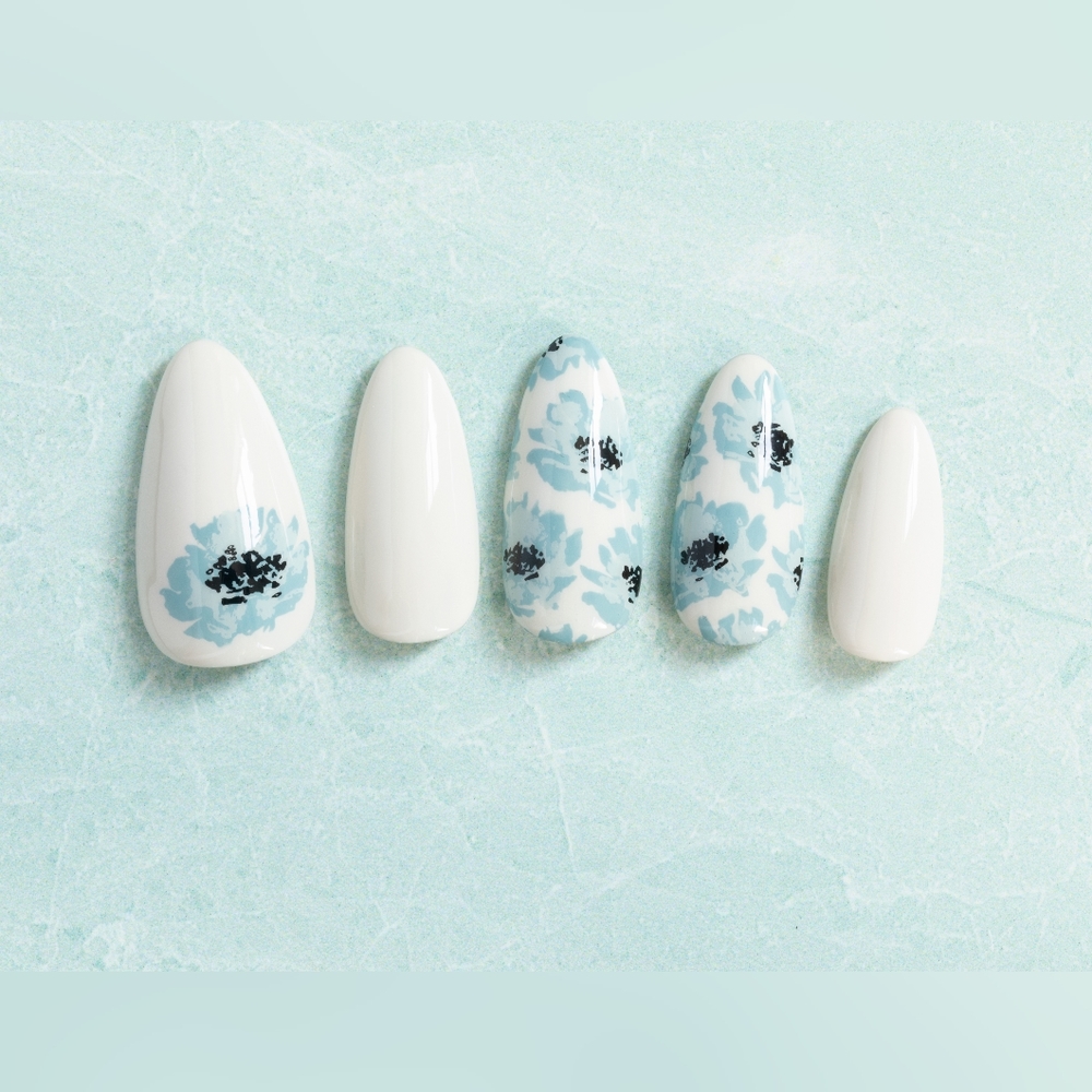 🫖 High Tea, Handmade Nail Set - Picture 3 of 13